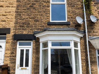 3 Bed Terraced House, Victoria St, S70