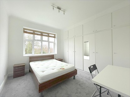 3 Bed Flat, Princes Court, NW2