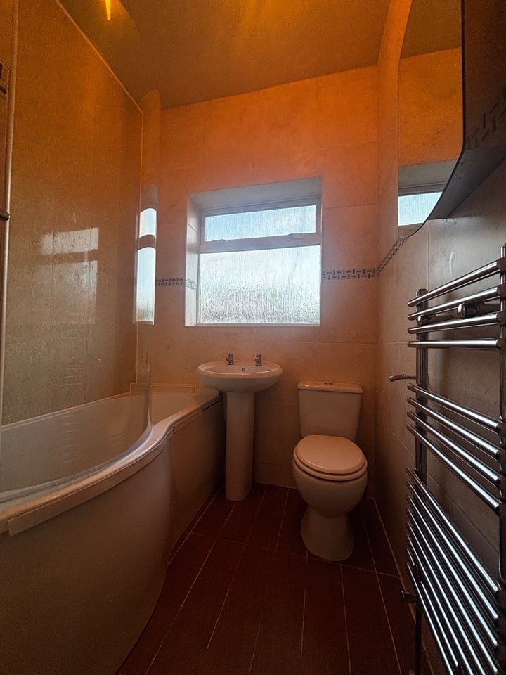 2 Bed Terraced House, Fields New Road, OL9 – photo 9