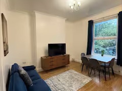 1 Bed Flat, Wellesley Road, CR0