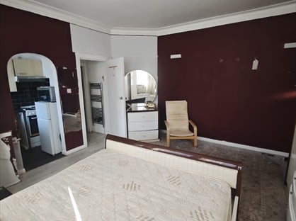 Studio Flat, HA1
