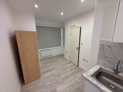 Studio Flat, Graham Road, HA3