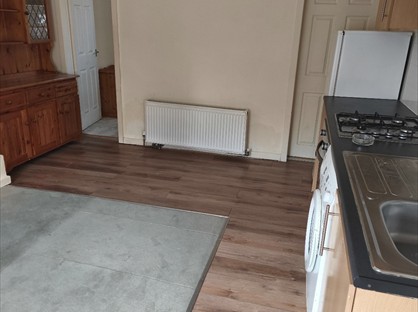 1 Bed Flat, Great Northern St, HD1