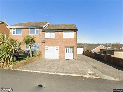 3 Bed Semi-Detached House, Glenlee Road, BD7