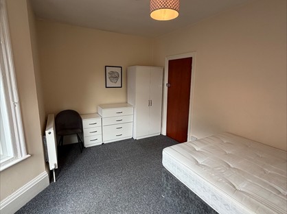 Room in a Shared House, Park St, LU1