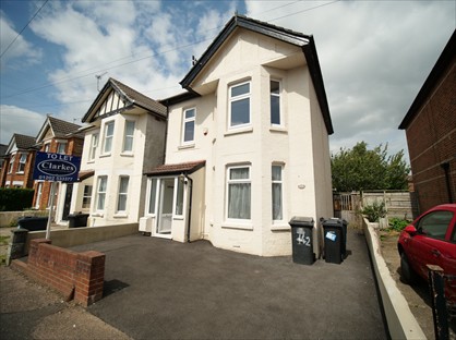 3 Bed Detached House, Shelbourne Road, BH8