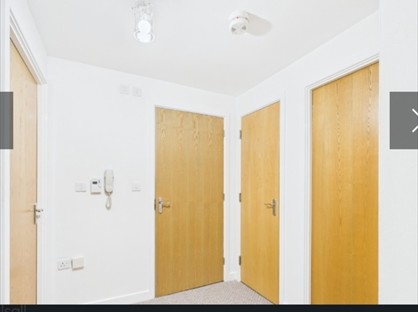 2 Bed Flat, Squires Grove, WV12