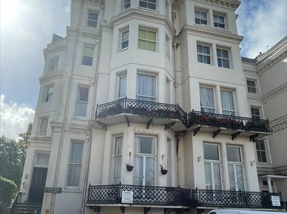 2 Bed Flat, Churchill Court, BN21