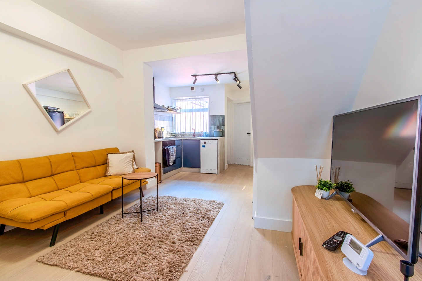 3 Bed Semi-Detached House, Bala St, L4