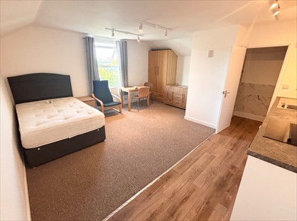 Studio Flat, Berkeley Road, BS7
