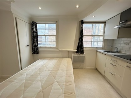 Studio Flat, Edgware Road, W2