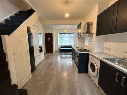 2 Bed Terraced House, Northborough Road, SW16