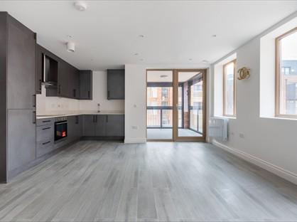 2 Bed Flat, Calleva Court, TW4