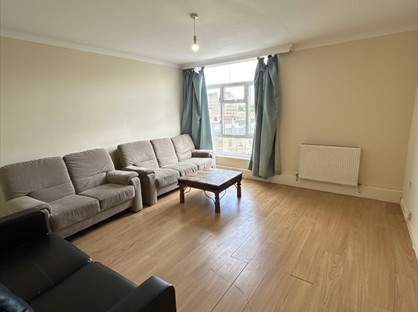 2 Bed Flat, Churchill Place, HA1