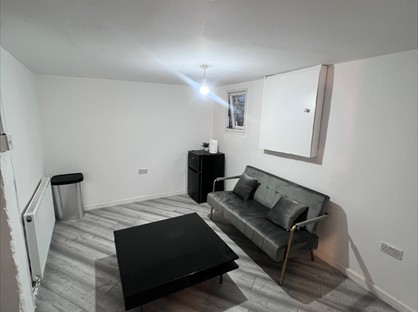 4 Bed Terraced House, Trafalgar St, ME7