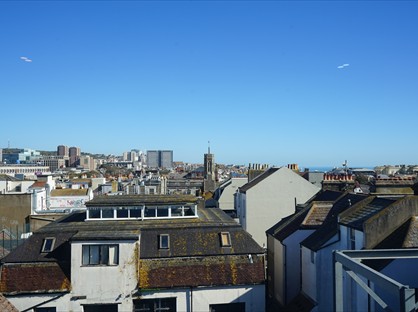 Studio Flat, West St, BN1