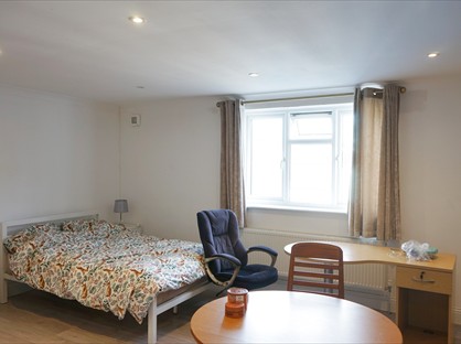 Studio Flat, West Street, BN1