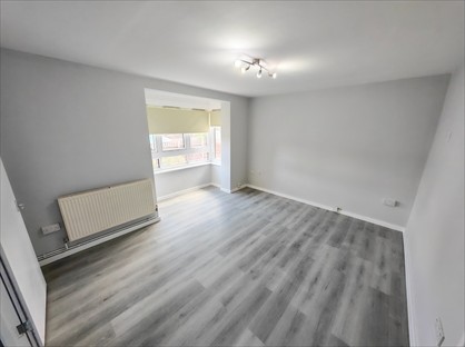 1 Bed Flat, Grove Road, DA7