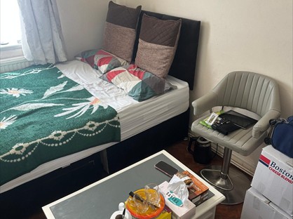 Room in a Shared Flat, Hale Lane, NW7