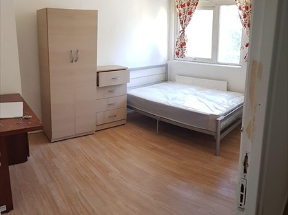 3 Bed Terraced House, Morse Close, E13