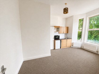 Studio Flat, Lichfield Grove, N3