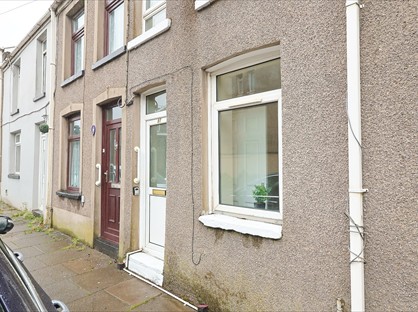 2 Bed Terraced House, High St, CF34