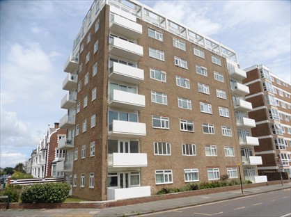 2 Bed Flat, St Catherines Terrace, BN3
