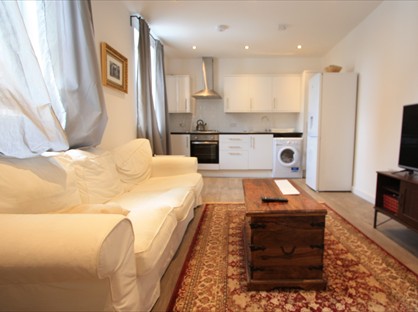 1 Bed Flat, North End Road, SW6