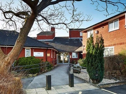 1 Bed Flat, Meadow Court, L25