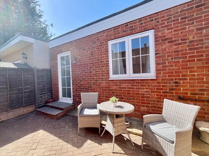 1 Bed Flat, Stanley Avenue, UB6