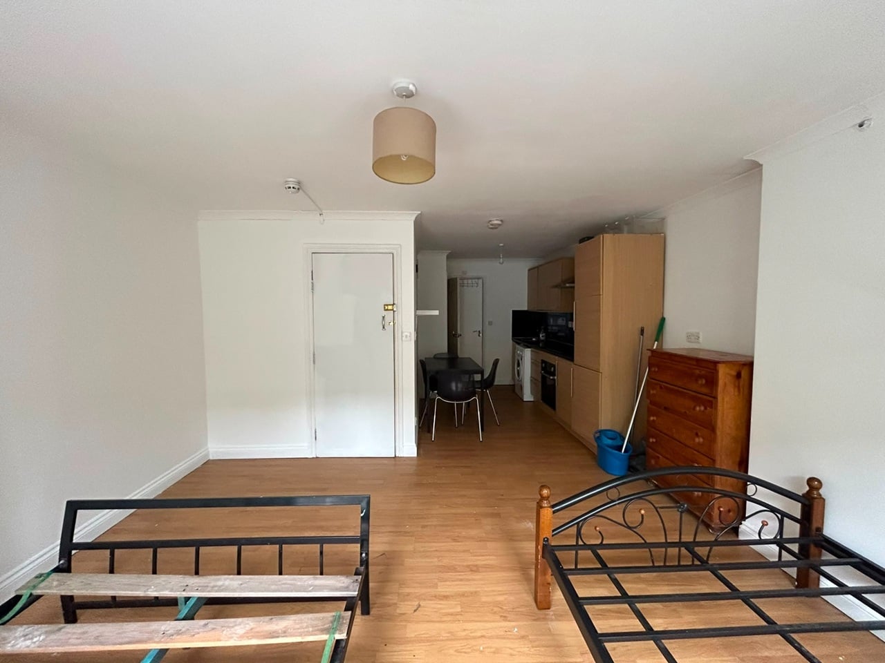 Studio Flat, Walworth Road, SE17 photo 2