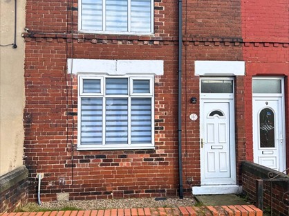 1 Bed Terraced House, Chapel St, S63