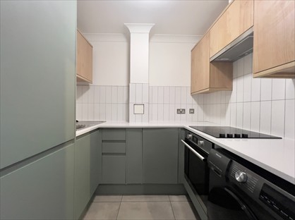 2 Bed Flat, Peninsula Court, E14