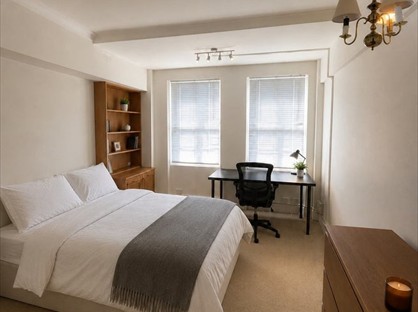 Room in a Shared Flat, Fursecroft, W1H