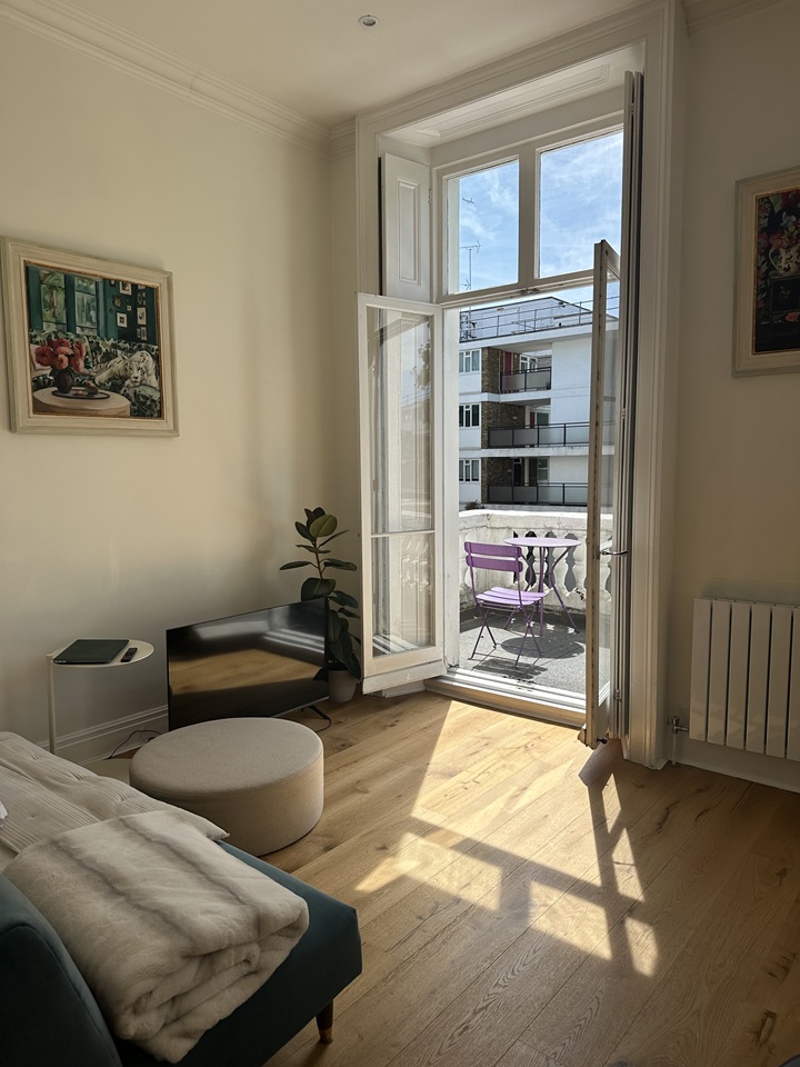 1 Bed Flat, Claverton St, SW1V, N1 7GU