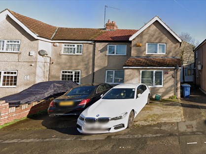 5 Bed Semi-Detached House, Costons Avenue, UB6