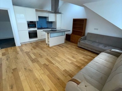 3 Bed Flat, Wellesley Road, CR0