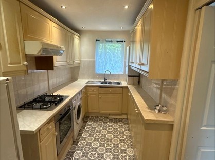 1 Bed Flat, Harkness Close, RM3
