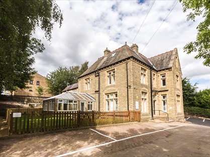 Room in a Shared House, Highroyd House, HD5