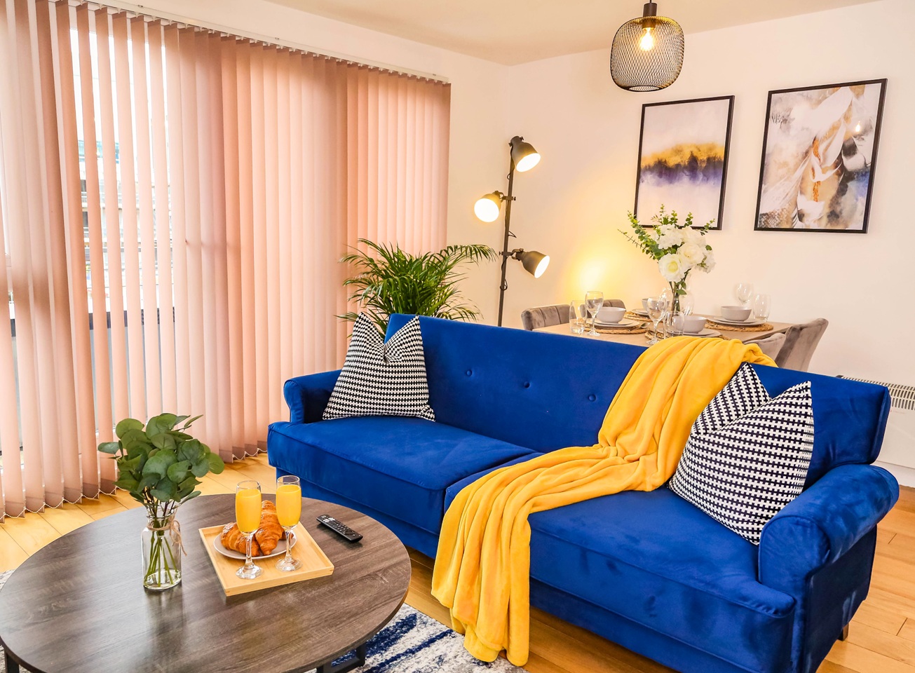 2 Bed Flat, Tib St, M4 photo 2