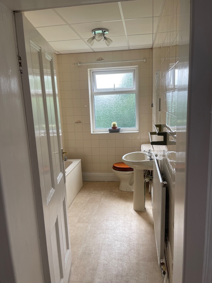 2 Bed Flat, Chapeltown, S35 photo 3