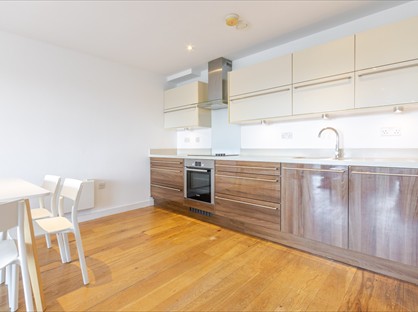 2 Bed Flat, Westholme Gardens, HA4