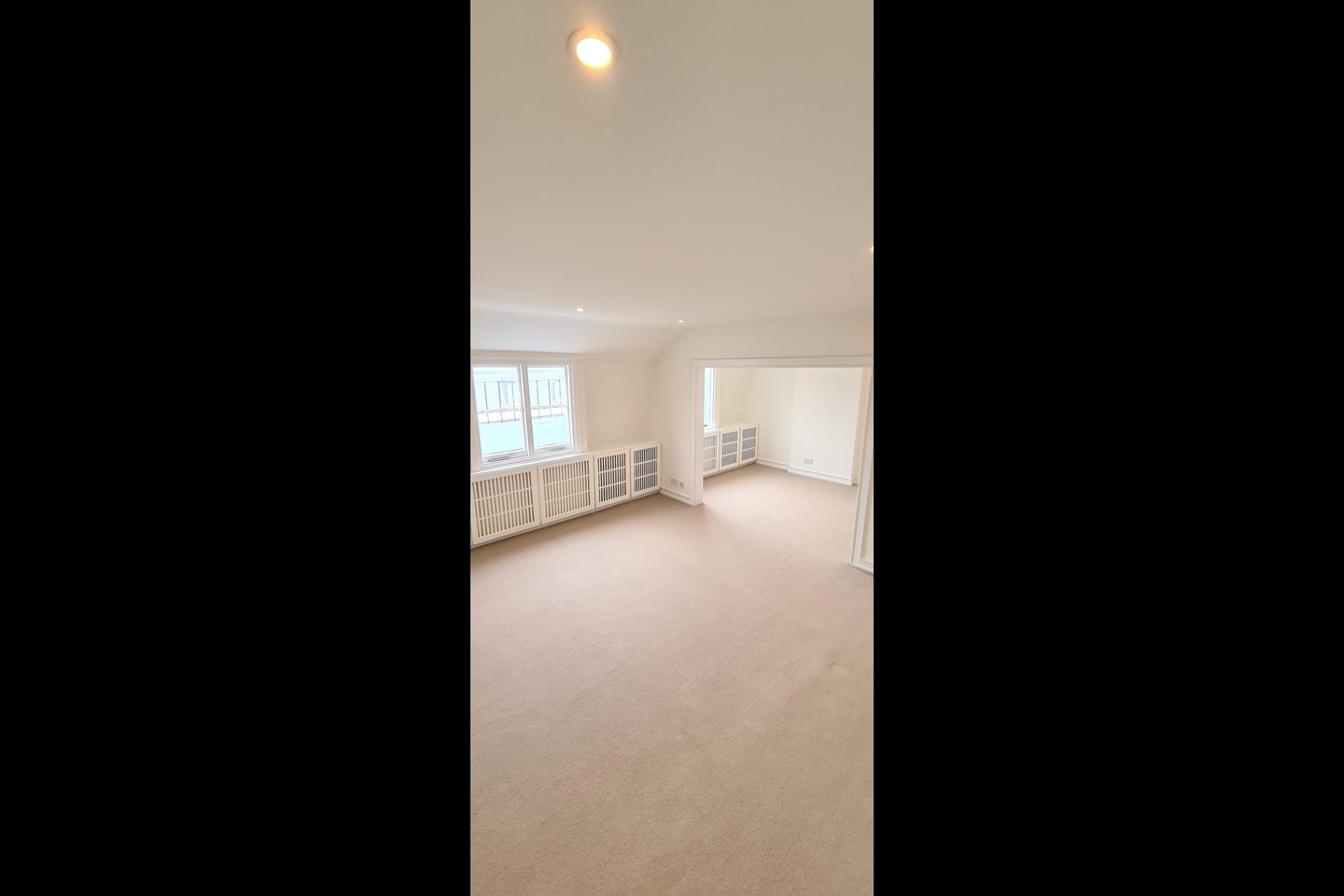 1 Bed Flat, Harley St, W1G photo 2