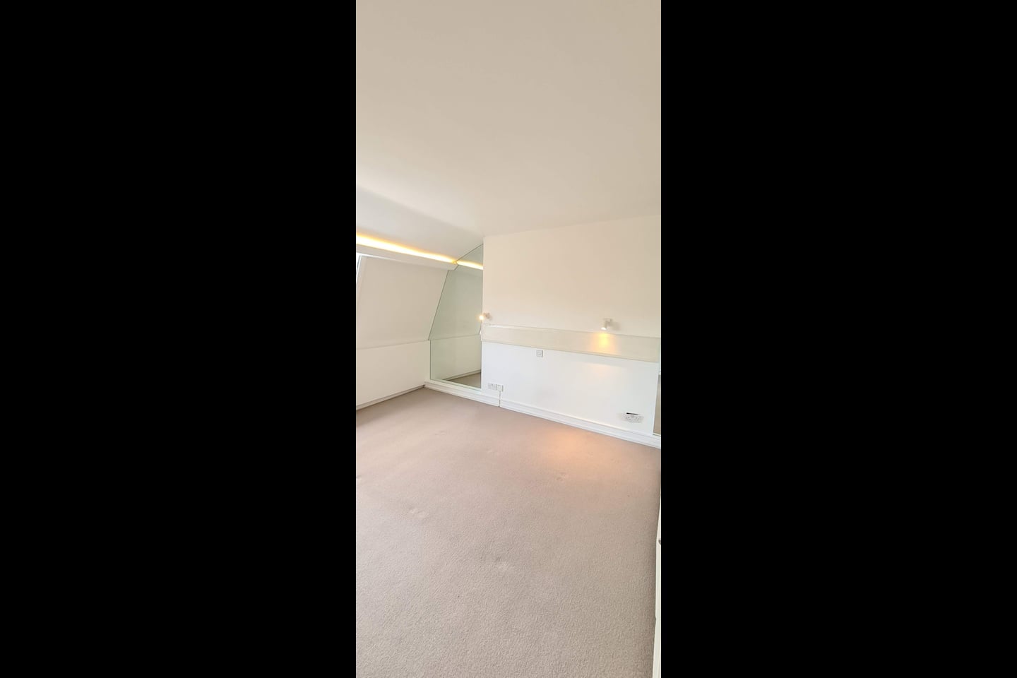 1 Bed Flat, Harley St, W1G photo 5