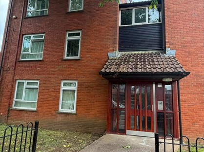 1 Bed Flat, Daviot St, CF24