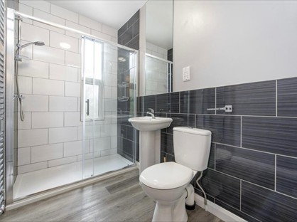 4 Bed Semi-Detached House, Desborough Road, HP11