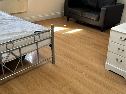 Studio Flat, High Road, IG1