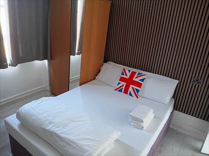 Studio Flat, Holloway Road, N7