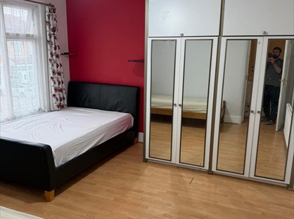 Room in a Shared House, Gartmore Road, IG3