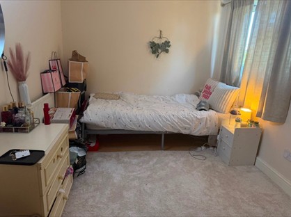 Room in a Shared House, Winchester Road, IG1